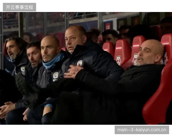 西班牙队虽在热身赛维持高控球率，但中后场衔接问题导致由守转攻阶段异常脆弱